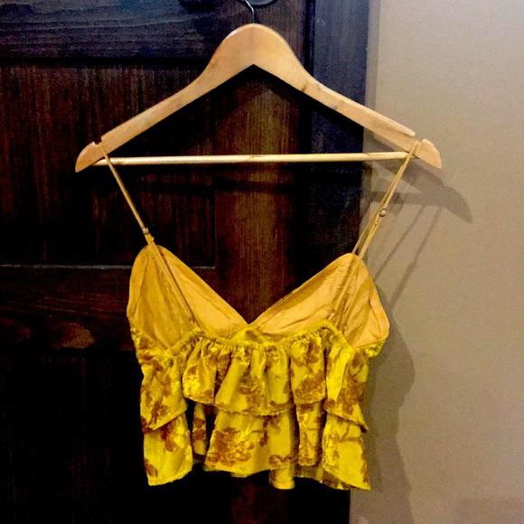 M Cropped Flowing Gold Top - Picture 3 of 3